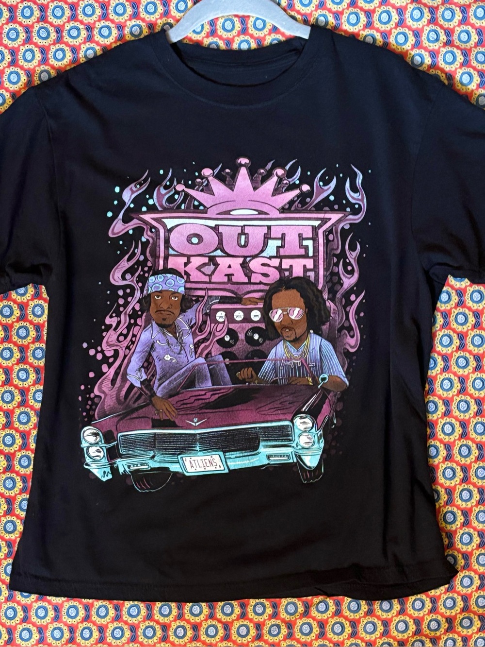 Outcast T-shirt size medium